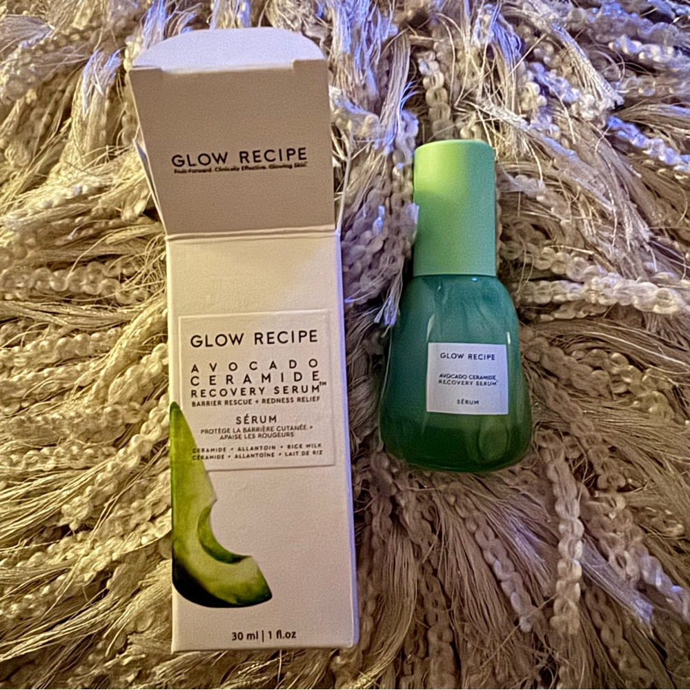 *NWT* Glow Recipe Avocado Ceramide Serum